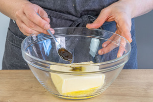 Vanillepaste dazugeben