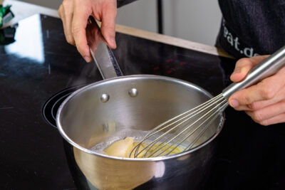 Butter und Sahne erwärmen