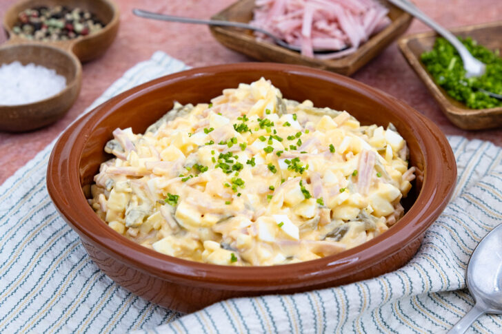 Eiersalat mit Schinken