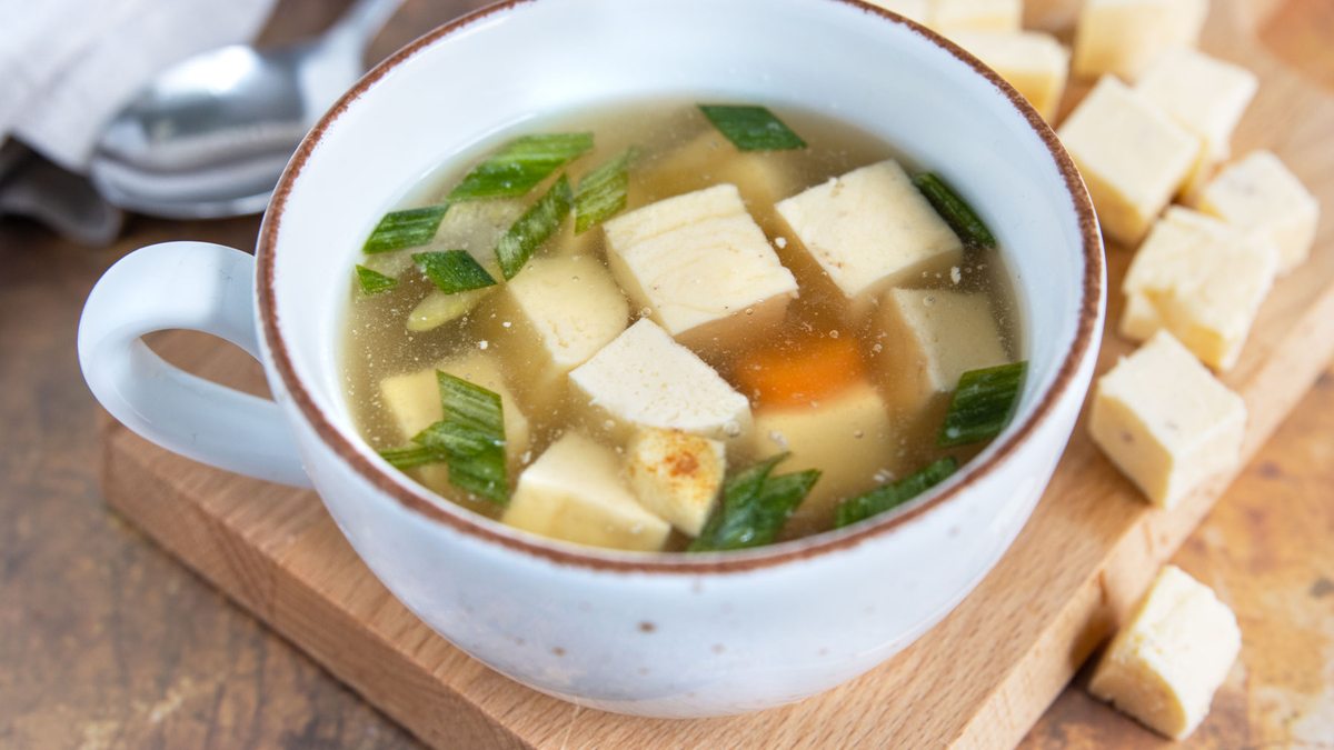 Eierstich aus der Mikrowelle | Rezept - eat.de