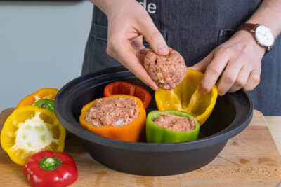 Paprika mit Hackfleisch füllen