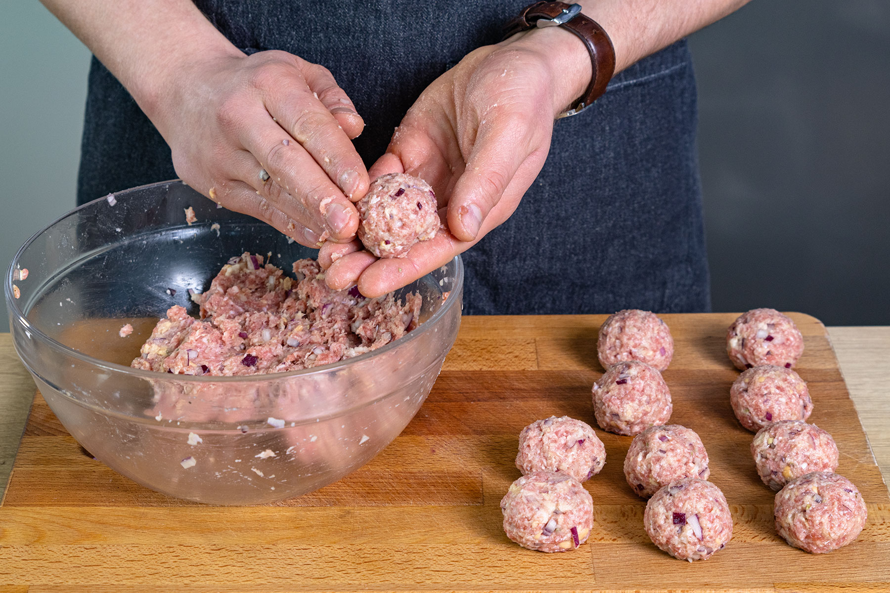 Hackbällchen formen