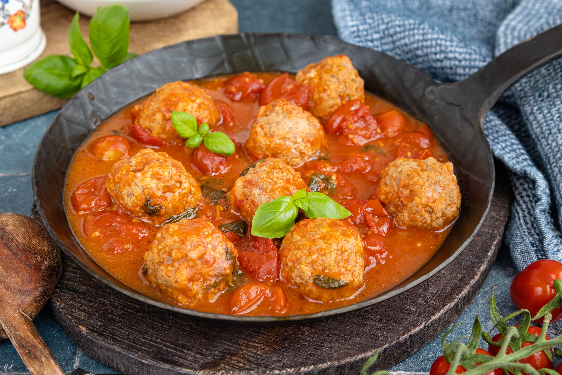 Hackbällchen in Tomatensoße