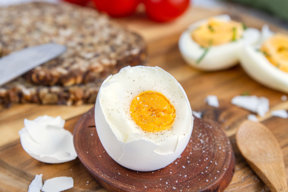 Hartgekochte Eier | Rezept - eat.de