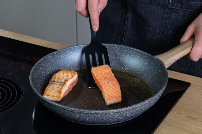 Lachs wenden