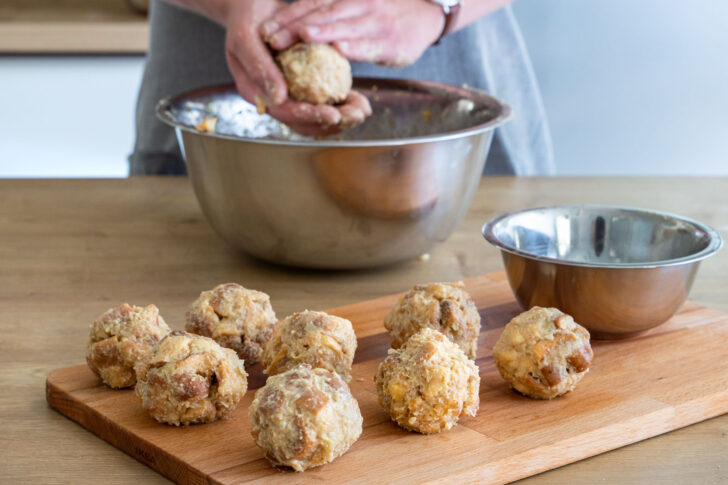 Laugenknödel formen