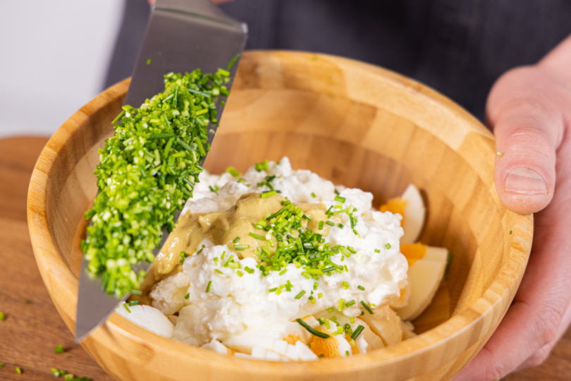 Schnittlauch dazugeben