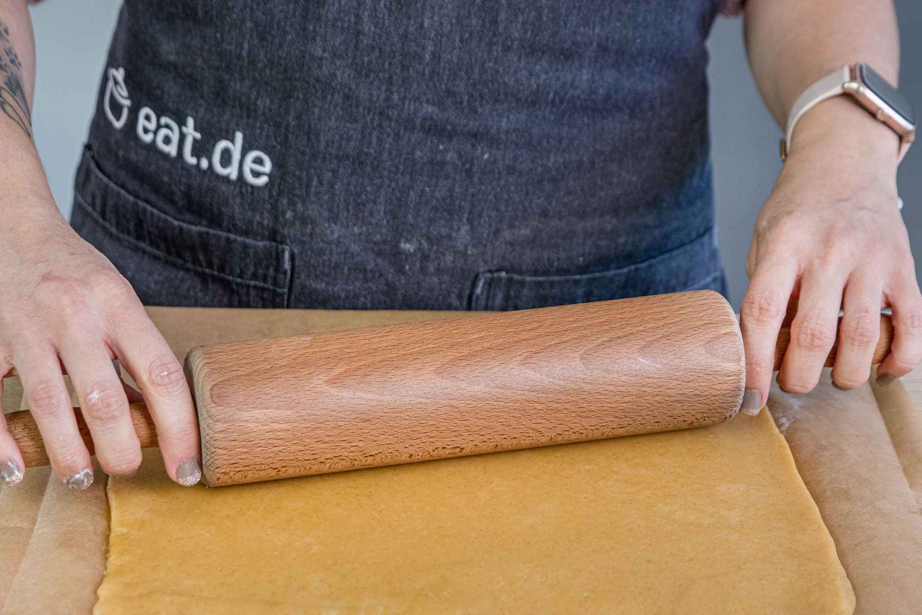 Mürbeteig ausrollen