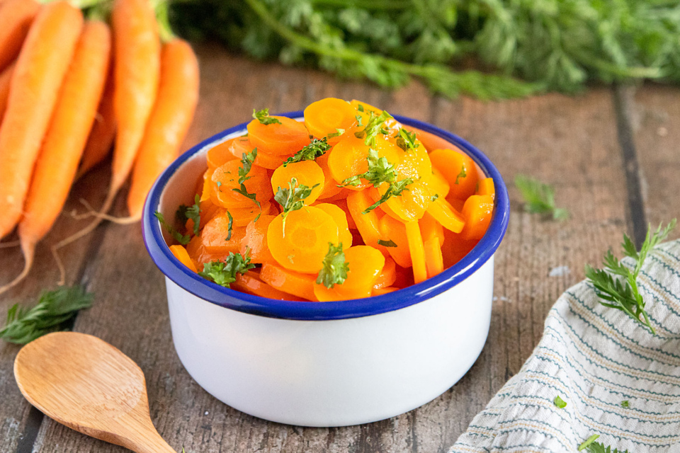 Möhrengemüse | Rezept - eat.de
