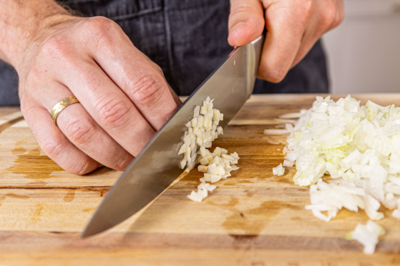 Knoblauch schälen