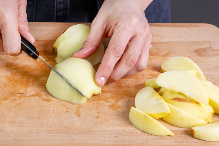 Omas Apfelweinkuchen | Rezept