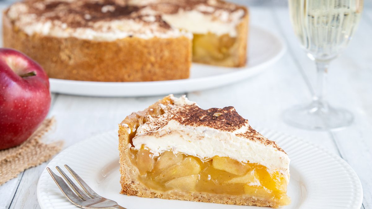 Omas Apfelweinkuchen | Rezept - eat.de