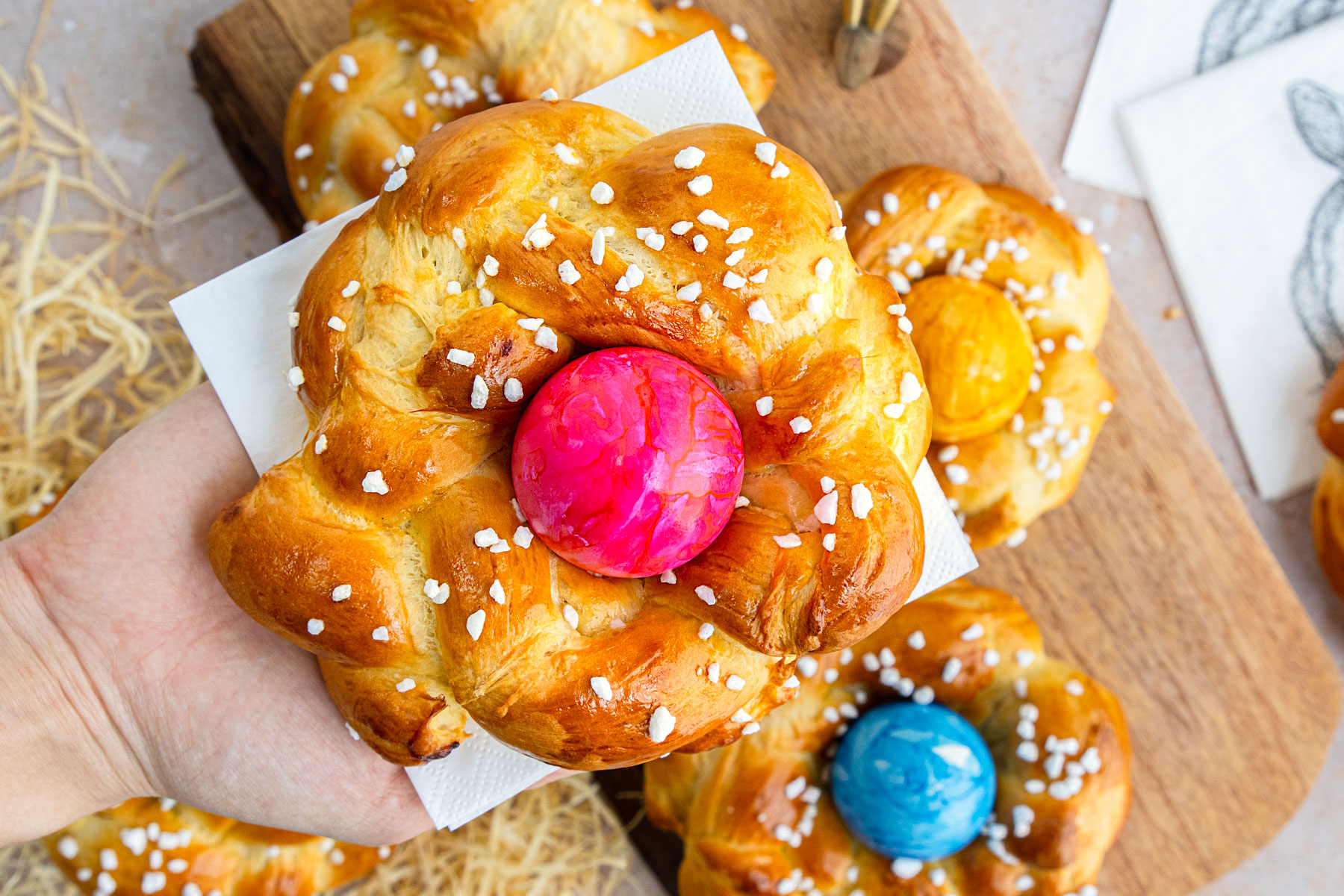 Osternester aus Hefeteig backen