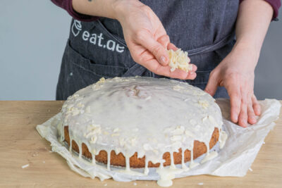 Karottenkuchen dekorieren