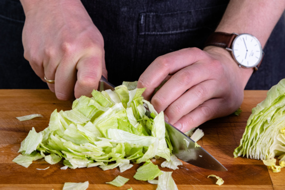 Einfacher Schichtsalat mit Eisbergsalat | Rezept Einfacher Schichtsalat mit Eisbergsalat | Rezept