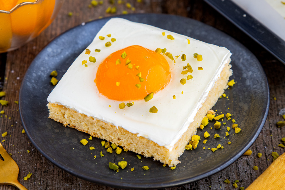 Spiegeleikuchen mit Quark | Rezept - eat.de