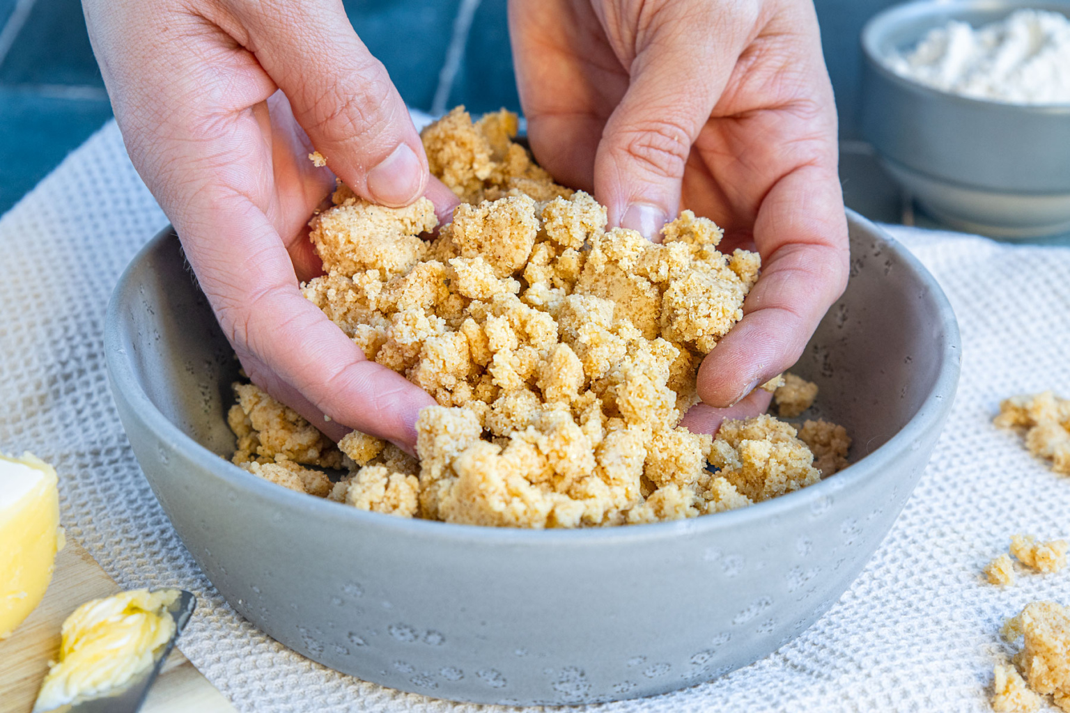 Butterstreusel Grundrezept - eat.de