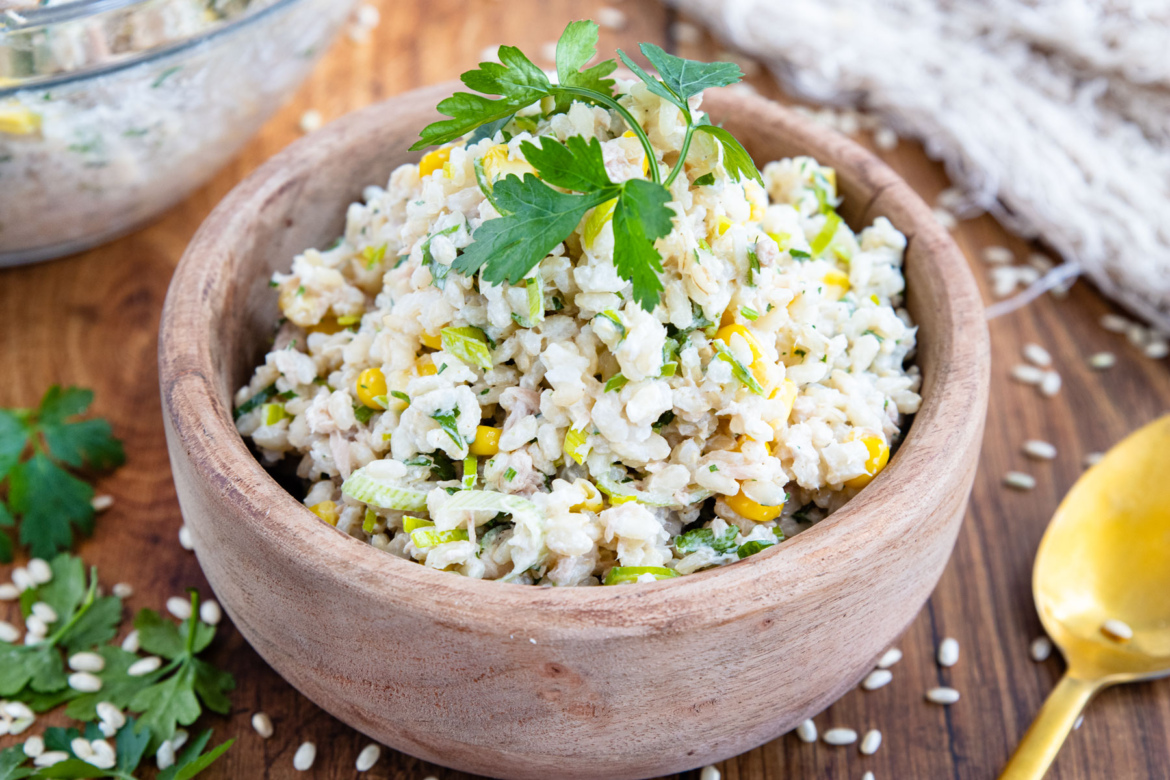 Thunfischsalat mit Reis und Mais | Rezept - eat.de