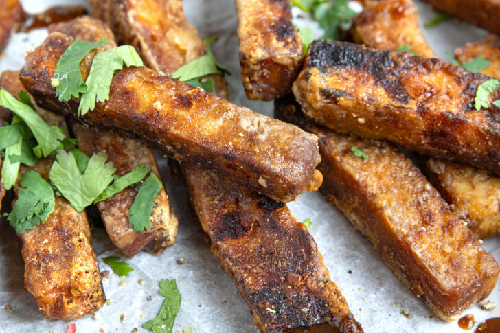 Tofu marinieren: so wird er knusprig