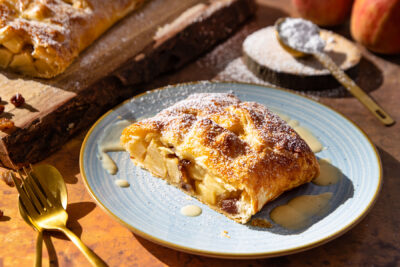 Apfelstrudel mit Blätterteig
