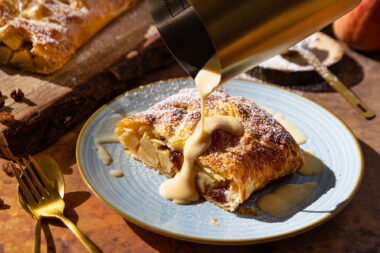 Apfelstrudel mit Blätterteig