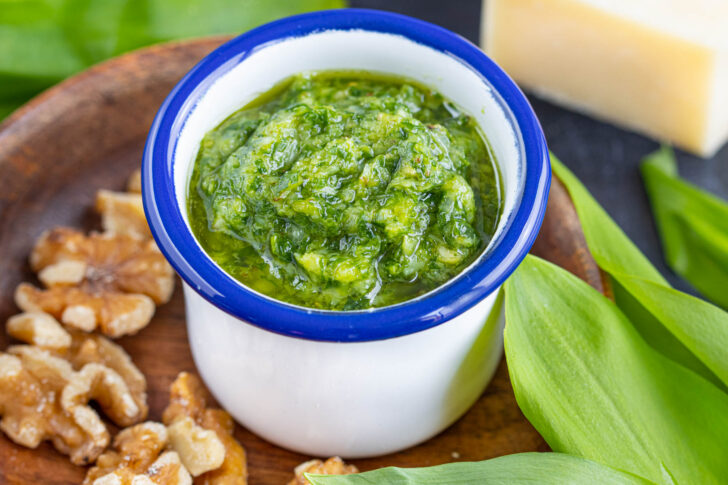 Bärlauchpesto mit Walnüssen