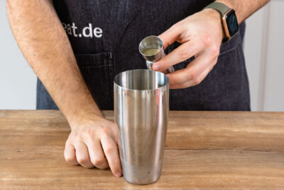 Zitronensaft dazugeben