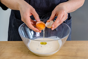 Eier dazugeben