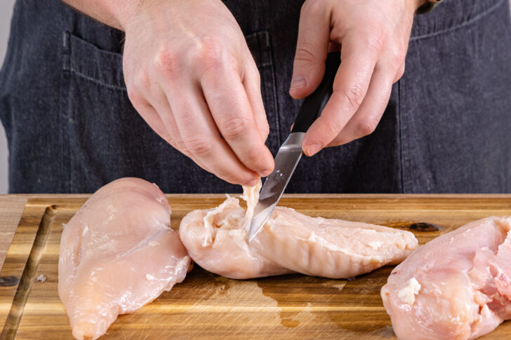 Hähnchen von Sehnen befreien