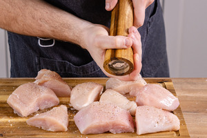 Hähnchen würzen