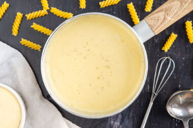 Käsesoße mit Schmelzkäse