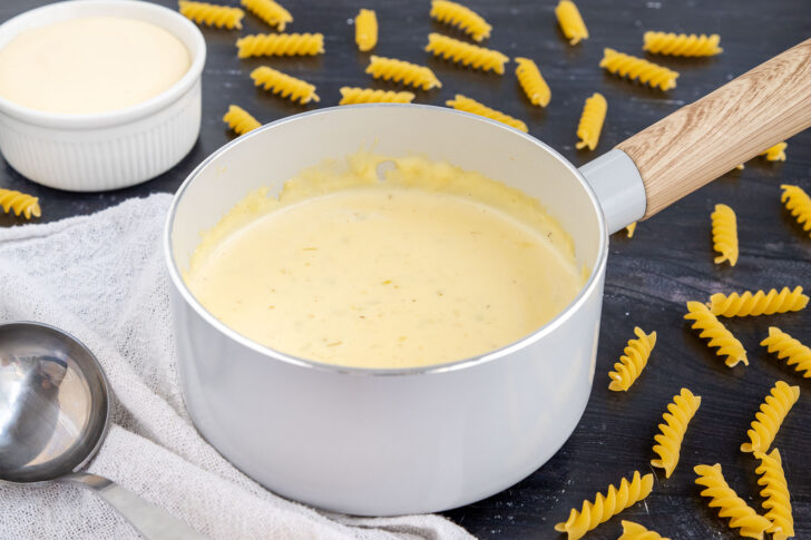 Käsesoße mit Schmelzkäse