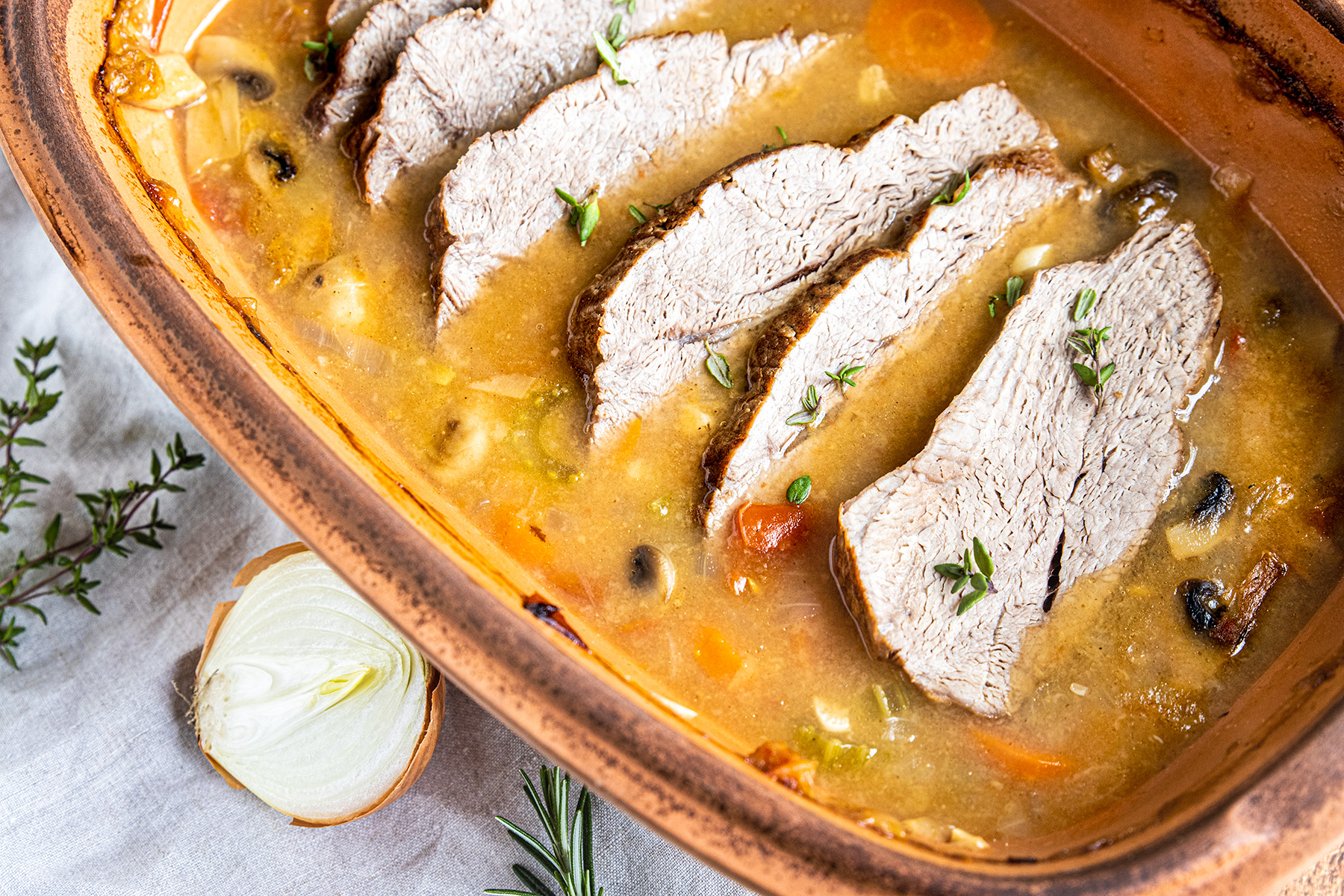 Kalbsbraten aus dem Römertopf