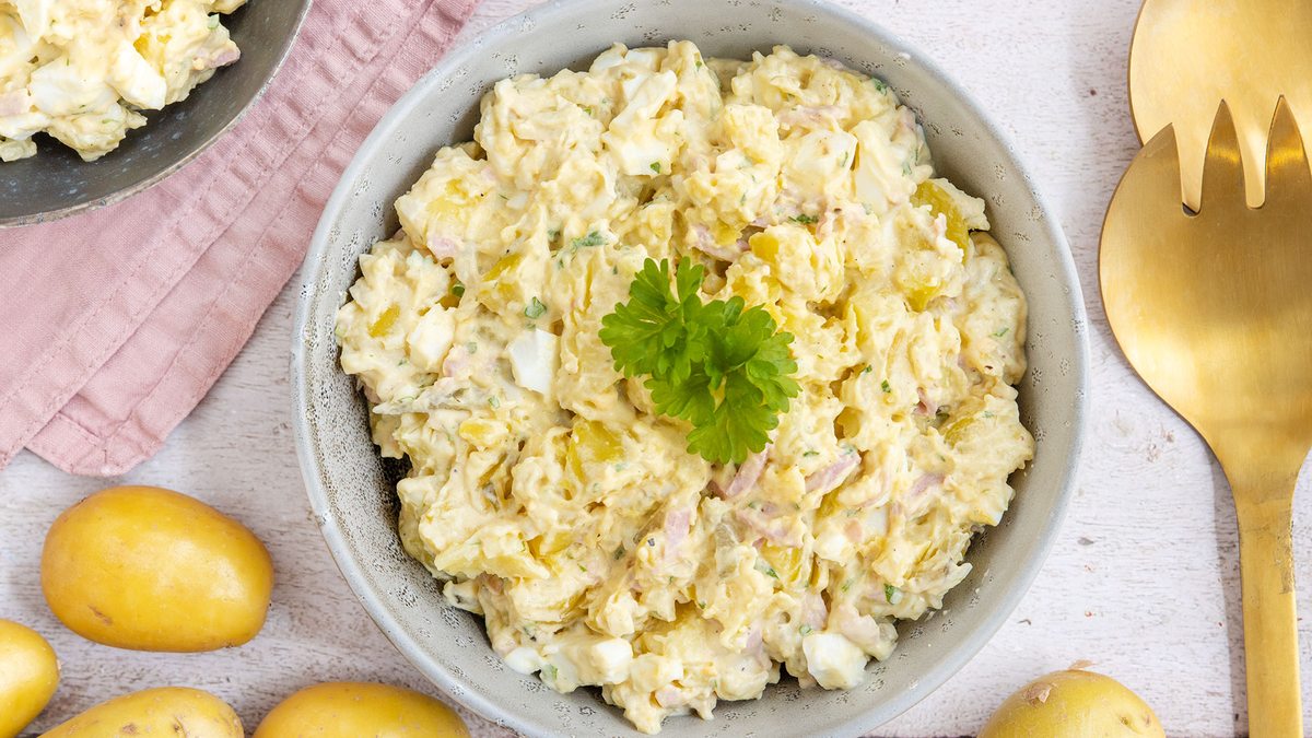 Kartoffelsalat mit Fleischsalat