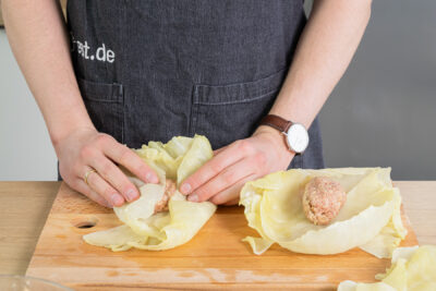 Kohlroulade füllen