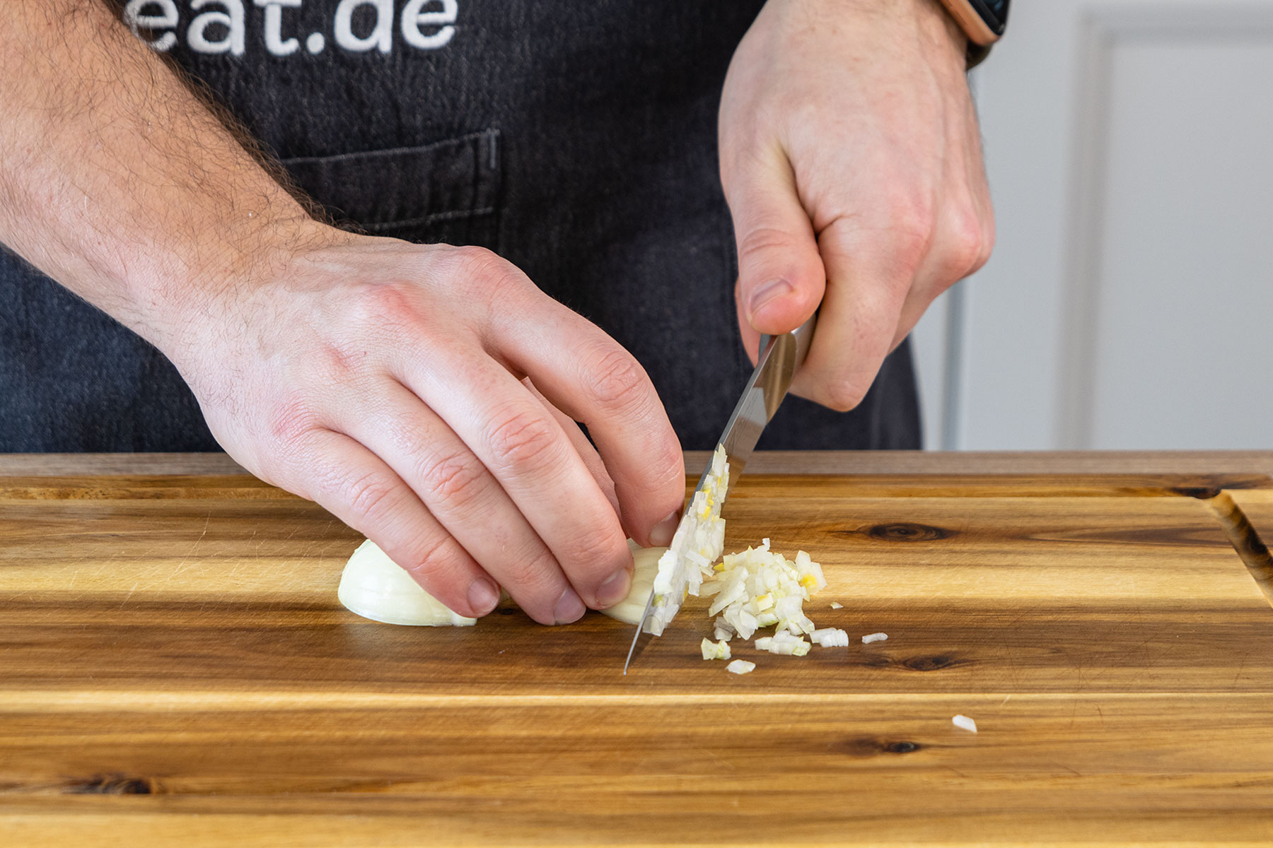 Zwiebel schneiden