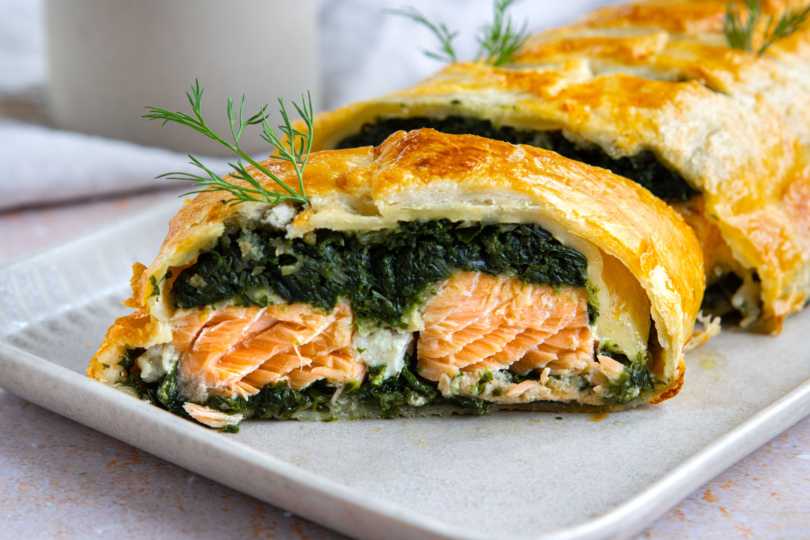 Lachs im Blätterteig mit Spinat