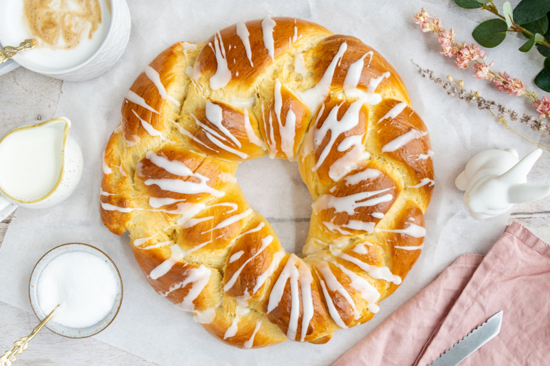 Osterkranz mit Trockenhefe | Rezept - eat.de