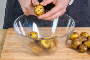 Kartoffeln schneiden