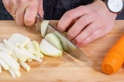 Kohlrabi schneiden