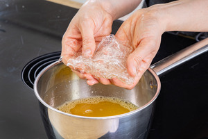 Gelatine zu Maracujasaft geben