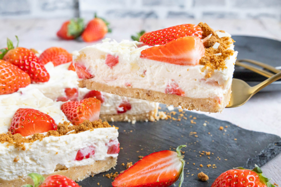 Philadelphia-Erdbeer-Frischkäse-Torte | Rezept - eat.de