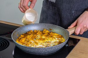 Kokosmilch dazugießen