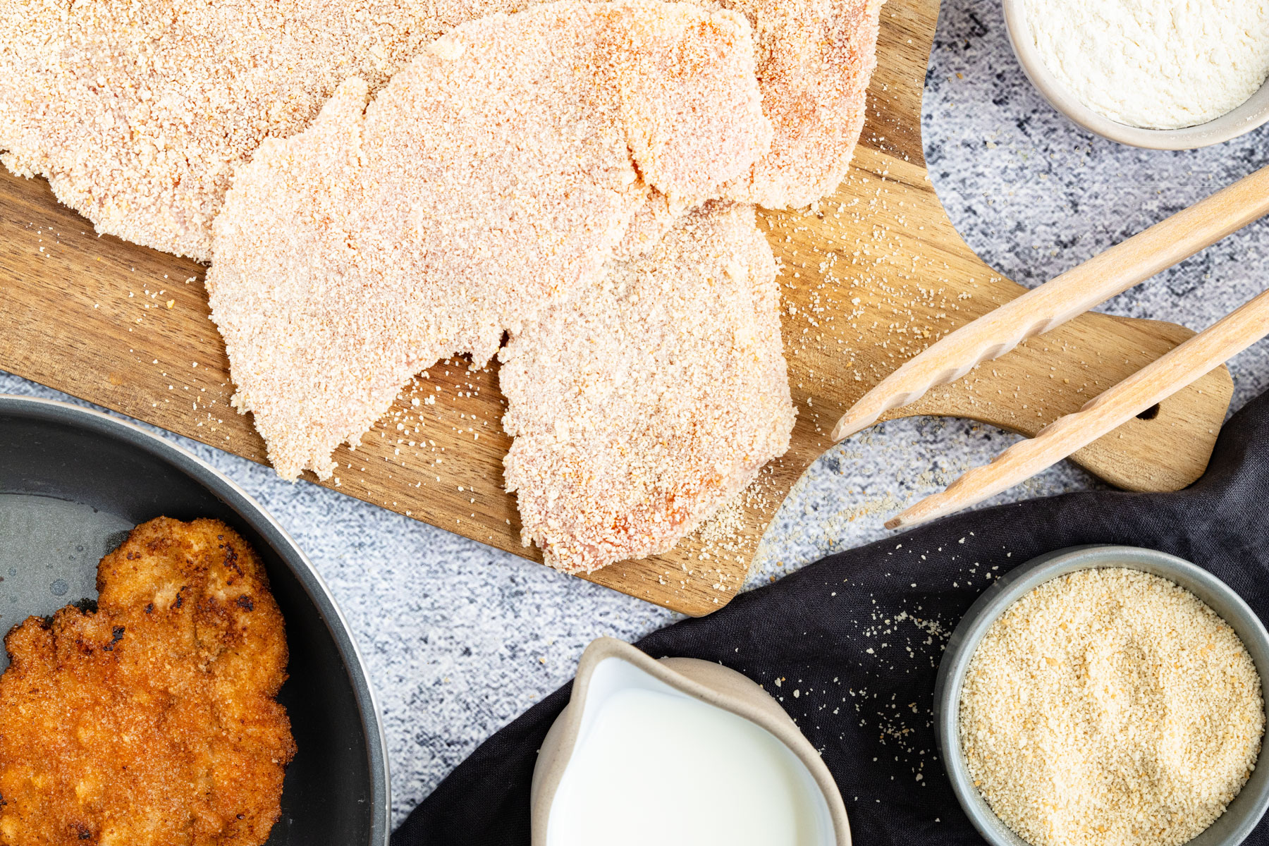 Schnitzel ohne Ei panieren