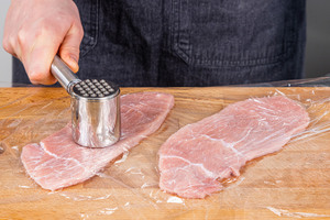 Fleisch plattieren
