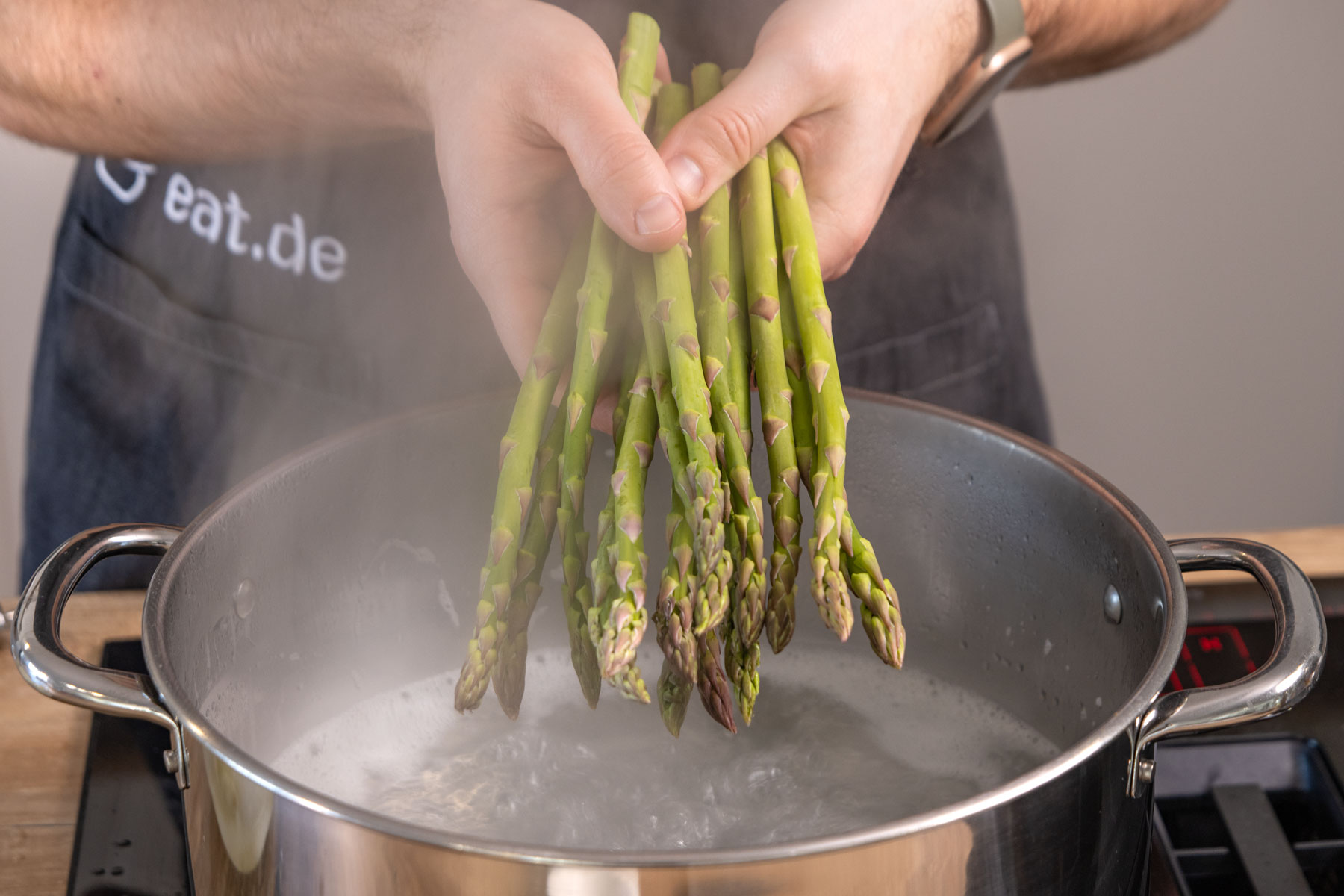 grünen Spargel richtig kochen