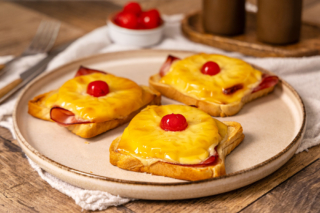 Tost Hawaii