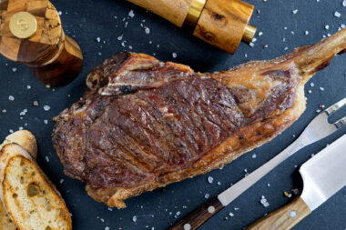 Tomahawk-Steak rückwärts grillen