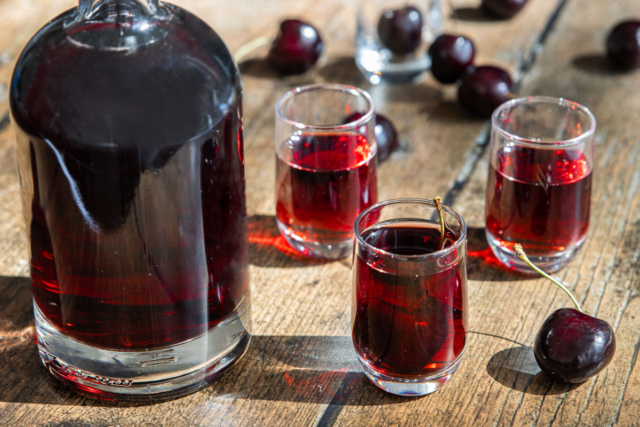 Kirschlikör selber machen | Rezept- eat.de