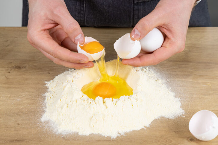 Eier hineingeben